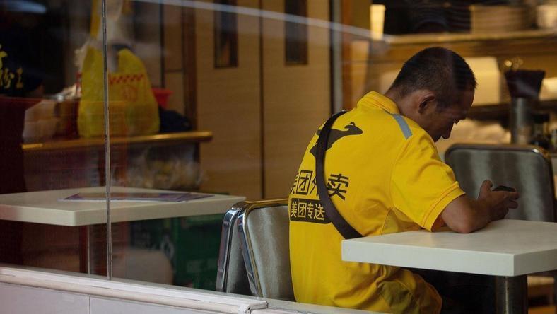 【虎嗅早报】美团称暂不回应骑手事件;饿了么回应将推多等5分钟新功能